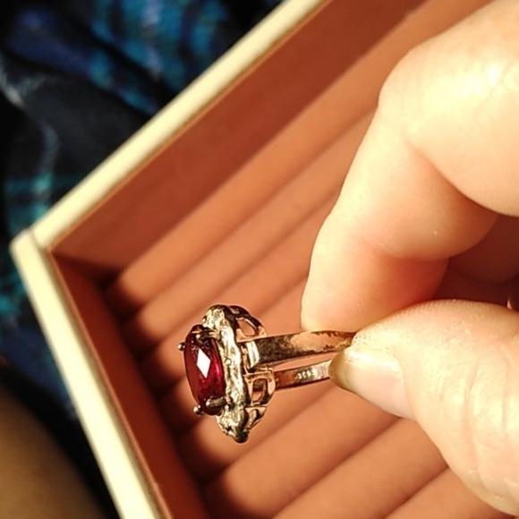 Ring - Picture 4 of 4